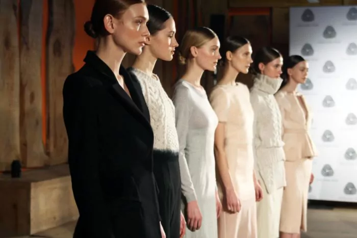Выпускник Марангони Rahul Mishra покорил Неделю моды в Париже