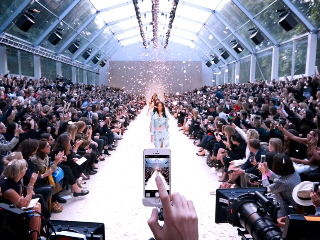 web-burberry-1